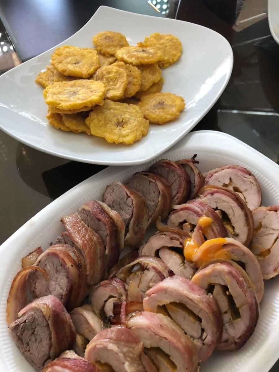 stuffed-pork-tenderloin-with-fried-plantains-tostones